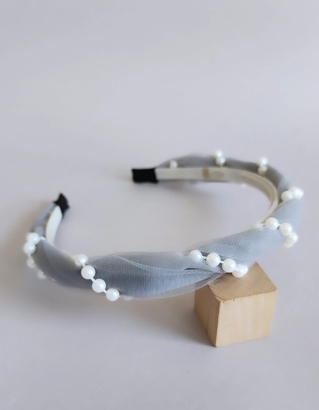 Wintry Pearled Hairband